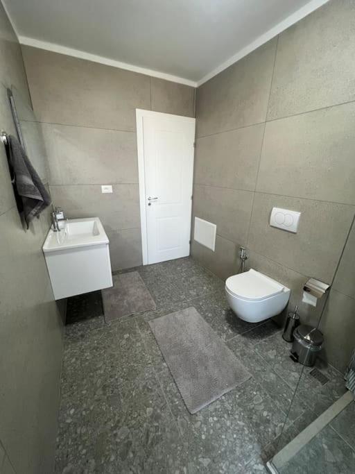 Modern Apt Near City Centre Shkodër 外观 照片
